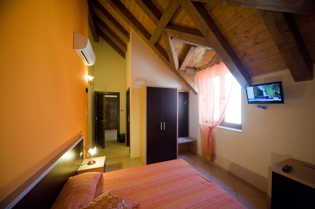 Quattro Ducati Hotel Trani Zewnętrze zdjęcie